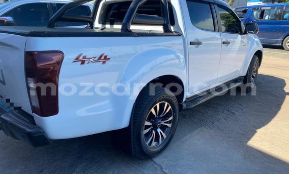 Comprar Usado Isuzu D-MAX Branco Carro em Maputo em Maputo Comprar Usado Isuzu D-MAX Branco Carro em Maputo em Maputo