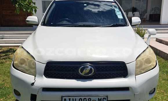 Comprar Usado Toyota RAV4 Branco Carro em Maputo em Maputo Comprar Usado Toyota RAV4 Branco Carro em Maputo em Maputo