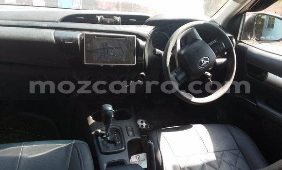 Comprar Usado Toyota Hilux Branco Carro em Maputo em Maputo Comprar Usado Toyota Hilux Branco Carro em Maputo em Maputo