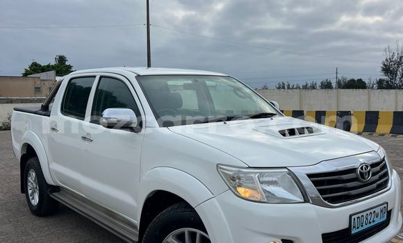 Comprar Usado Toyota Hilux Branco Carro em Maputo em Maputo Comprar Usado Toyota Hilux Branco Carro em Maputo em Maputo
