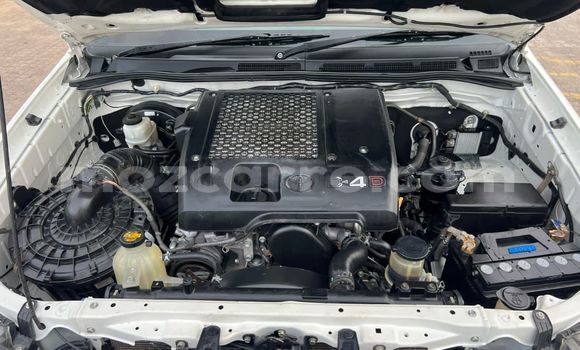 Comprar Usado Toyota Hilux Branco Carro em Maputo em Maputo Comprar Usado Toyota Hilux Branco Carro em Maputo em Maputo