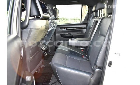 Buy Import Toyota Hilux White Car in Import - Dubai in Cabo Delgado Buy Import Toyota Hilux White Car in Import - Dubai in Cabo Delgado