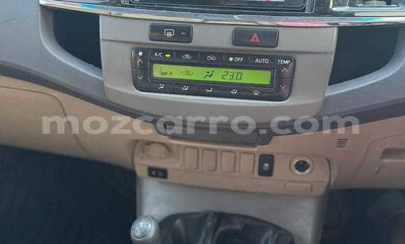 Nunua Ilio tumika Toyota Hilux Bluu Gari ndani ya Maputo nchini Maputo Nunua Ilio tumika Toyota Hilux Bluu Gari ndani ya Maputo nchini Maputo
