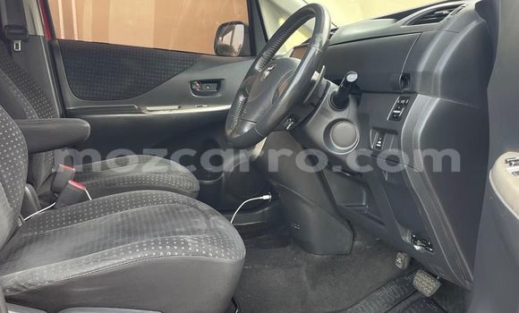 Comprar Usado Toyota Ractis Vermelho Carro em Maputo em Maputo Comprar Usado Toyota Ractis Vermelho Carro em Maputo em Maputo