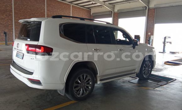 Comprar Usado Toyota Land Cruiser Branco Carro em Maputo em Maputo Comprar Usado Toyota Land Cruiser Branco Carro em Maputo em Maputo
