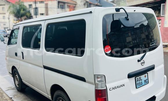 Nunua Ilio tumika Nissan Caravan Nyeupe Gari ndani ya Maputo nchini Maputo Nunua Ilio tumika Nissan Caravan Nyeupe Gari ndani ya Maputo nchini Maputo