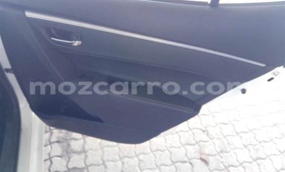 Buy Used Toyota Corolla White Car in Beira in Sofala Buy Used Toyota Corolla White Car in Beira in Sofala