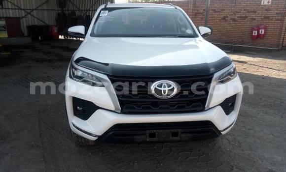 Buy Used Toyota Fortuner White Car in Maputo in Maputo Buy Used Toyota Fortuner White Car in Maputo in Maputo