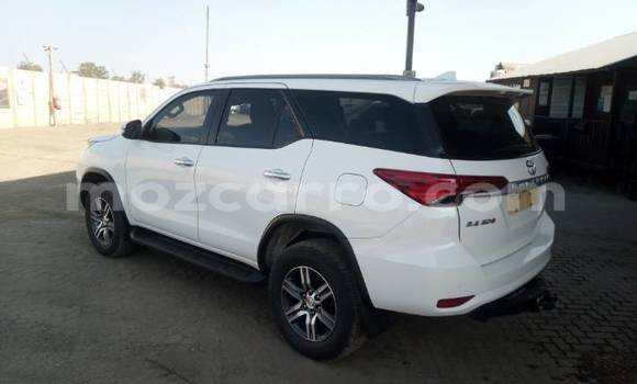 Buy Used Toyota Fortuner White Car in Maputo in Maputo Buy Used Toyota Fortuner White Car in Maputo in Maputo