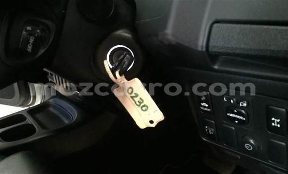Buy Used Toyota Hilux White Car in Nampula in Nampula Buy Used Toyota Hilux White Car in Nampula in Nampula