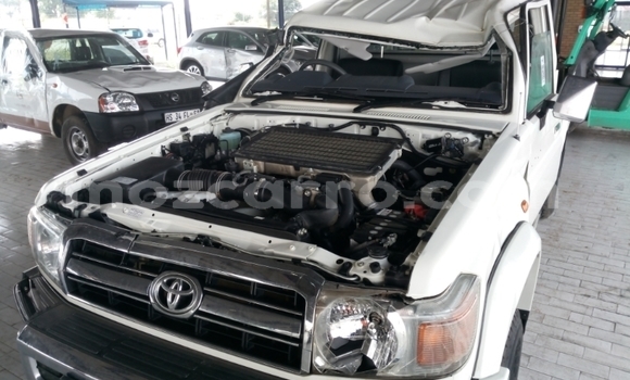 Buy Used Toyota Land Cruiser White Car in Maputo in Maputo Buy Used Toyota Land Cruiser White Car in Maputo in Maputo