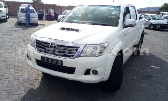 Buy Used Toyota Hilux Other Car in Quelimane in Zambezia Buy Used Toyota Hilux Other Car in Quelimane in Zambezia