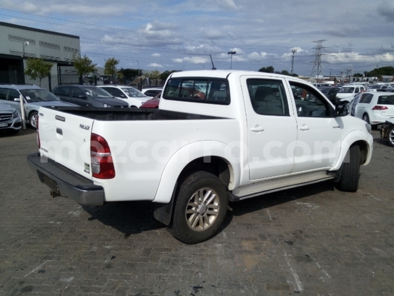 Big with watermark toyota hilux zambezia quelimane 41600