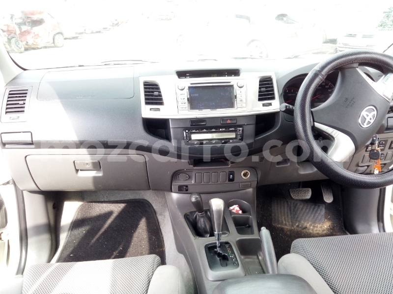 Big with watermark toyota hilux zambezia quelimane 41600