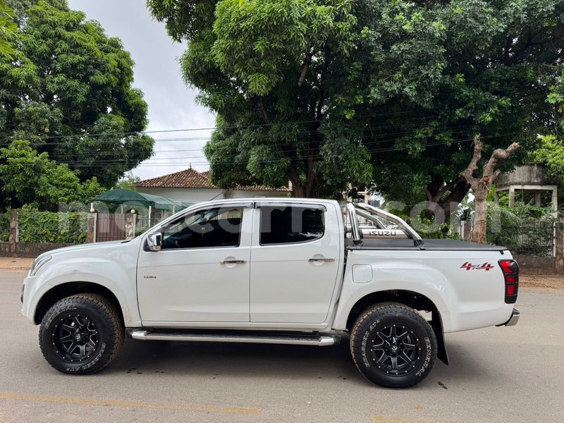 Big with watermark isuzu d max maputo maputo 41619