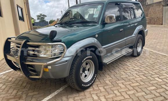 Comprar Usado Toyota Land Cruiser Prado Verde Carro em Maputo em Maputo