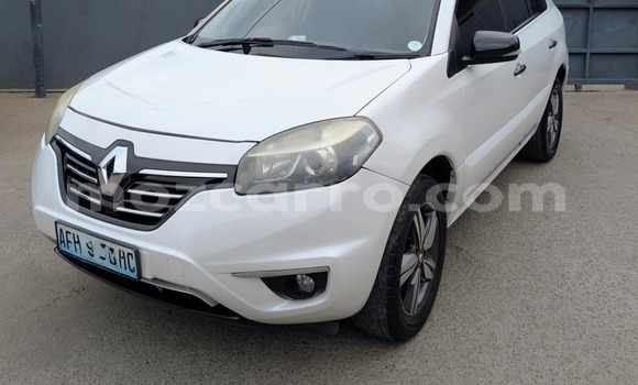 Buy Used Renault Koleos White Car in Maputo in Maputo