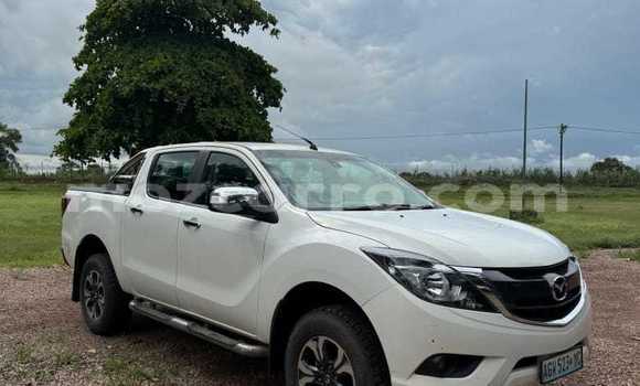 Tenga Tsaru Mazda BT-50 Chena Mota in Maputo in Maputo Tenga Tsaru Mazda BT-50 Chena Mota in Maputo in Maputo