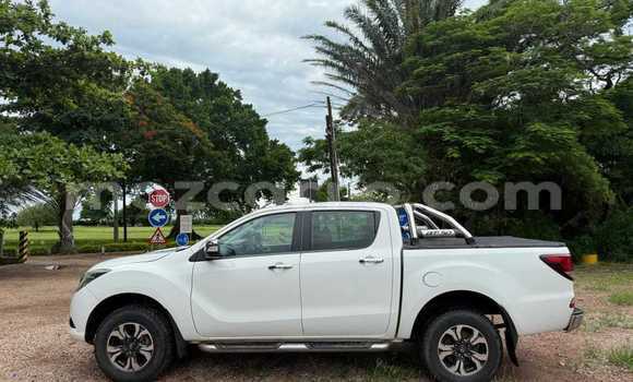 Tenga Tsaru Mazda BT-50 Chena Mota in Maputo in Maputo Tenga Tsaru Mazda BT-50 Chena Mota in Maputo in Maputo