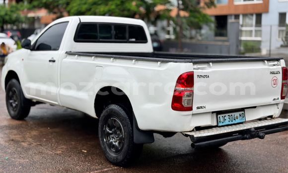 Comprar Usado Toyota Hilux Branco Carro em Maputo em Maputo Comprar Usado Toyota Hilux Branco Carro em Maputo em Maputo