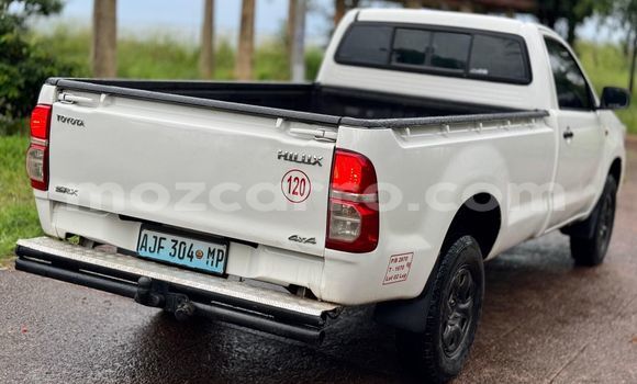 Comprar Usado Toyota Hilux Branco Carro em Maputo em Maputo Comprar Usado Toyota Hilux Branco Carro em Maputo em Maputo