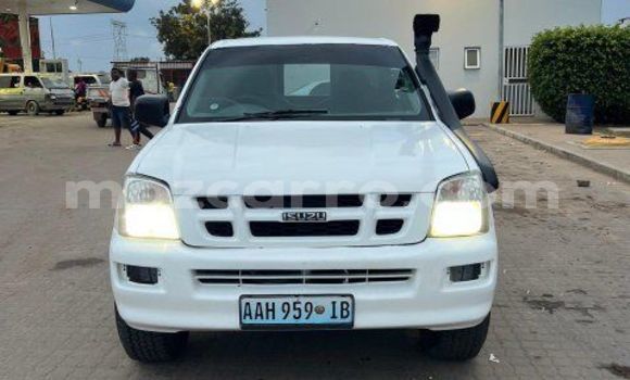 Nunua Ilio tumika Isuzu Gemini Nyeupe Gari ndani ya Maputo nchini Maputo Nunua Ilio tumika Isuzu Gemini Nyeupe Gari ndani ya Maputo nchini Maputo