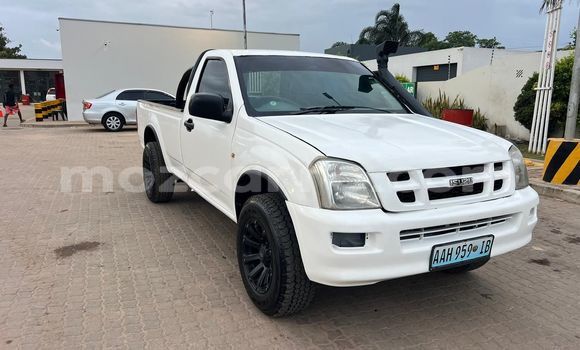 Nunua Ilio tumika Isuzu Gemini Nyeupe Gari ndani ya Maputo nchini Maputo Nunua Ilio tumika Isuzu Gemini Nyeupe Gari ndani ya Maputo nchini Maputo