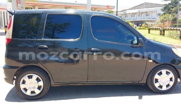 Nunua Ilio tumika Toyota FunCargo Nyeusi Gari ndani ya Maputo nchini Maputo Nunua Ilio tumika Toyota FunCargo Nyeusi Gari ndani ya Maputo nchini Maputo