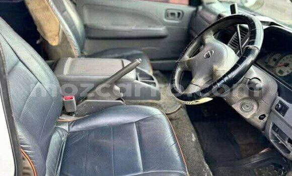 Nunua Ilio tumika Nissan Caravan Nyeupe Gari ndani ya Maputo nchini Maputo Nunua Ilio tumika Nissan Caravan Nyeupe Gari ndani ya Maputo nchini Maputo