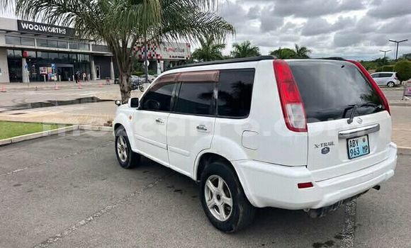 Nunua Ilio tumika Nissan X-Trail Nyeupe Gari ndani ya Maputo nchini Maputo Nunua Ilio tumika Nissan X-Trail Nyeupe Gari ndani ya Maputo nchini Maputo