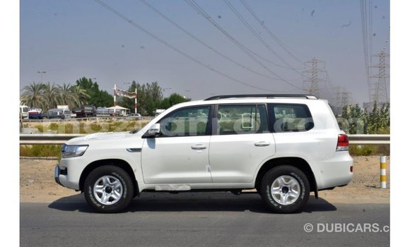 Buy Import Toyota Land Cruiser White Car in Import - Dubai in Cabo Delgado Buy Import Toyota Land Cruiser White Car in Import - Dubai in Cabo Delgado