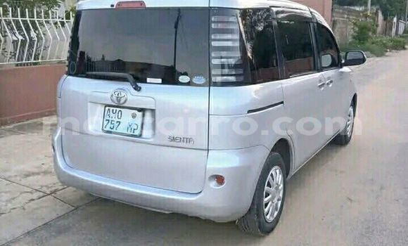 Nunua Ilio tumika Toyota Sienta Bluu Gari ndani ya Maputo nchini Maputo Nunua Ilio tumika Toyota Sienta Bluu Gari ndani ya Maputo nchini Maputo