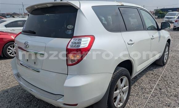 Nunua Ilio tumika Toyota Vanguard Nyeupe Gari ndani ya Maputo nchini Maputo Nunua Ilio tumika Toyota Vanguard Nyeupe Gari ndani ya Maputo nchini Maputo