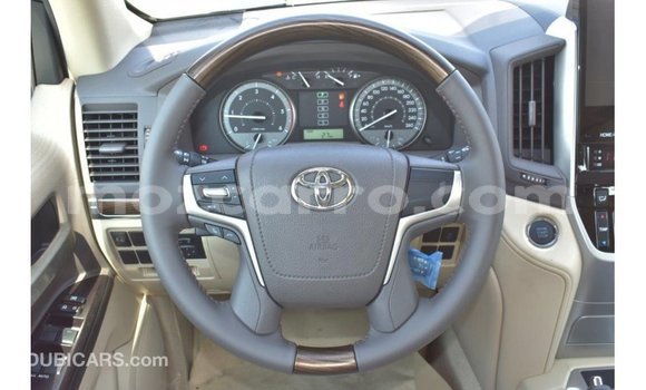 Buy Import Toyota Land Cruiser White Car in Import - Dubai in Cabo Delgado Buy Import Toyota Land Cruiser White Car in Import - Dubai in Cabo Delgado