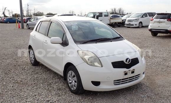 Comprar Usado Toyota Vitz Branco Carro em Maputo em Maputo
