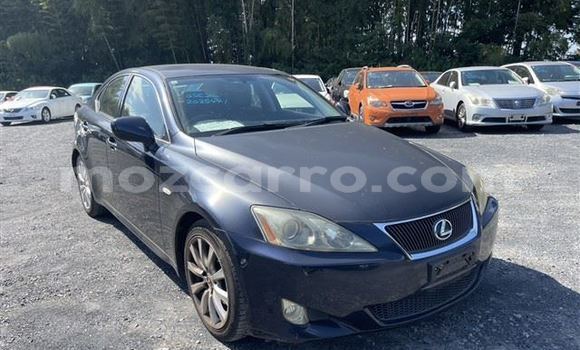 Nunua Ilio tumika Lexus IS Nyeusi Gari ndani ya Maputo nchini Maputo
