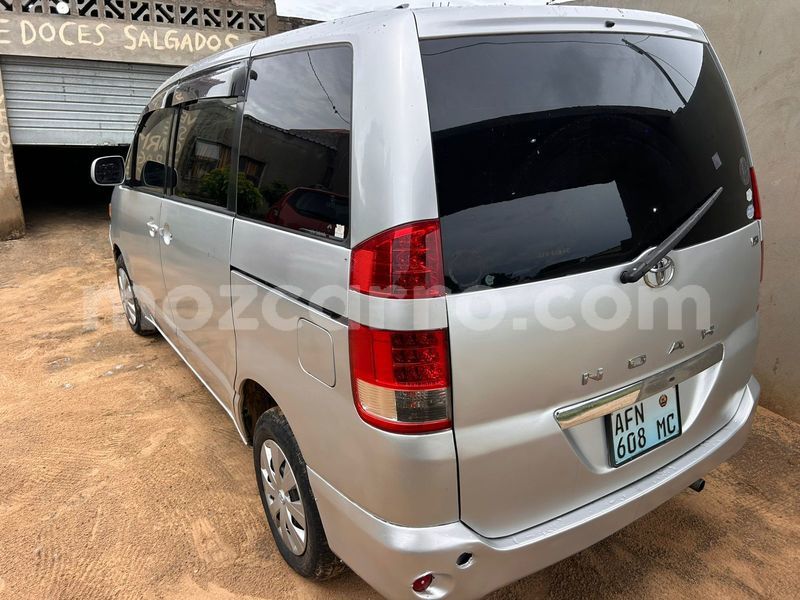 Big with watermark toyota noah maputo maputo 41722