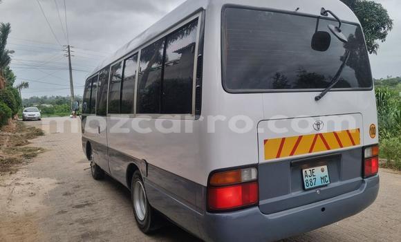 Comprar Usado Toyota Coaster Azul Carro em Maputo em Maputo Comprar Usado Toyota Coaster Azul Carro em Maputo em Maputo