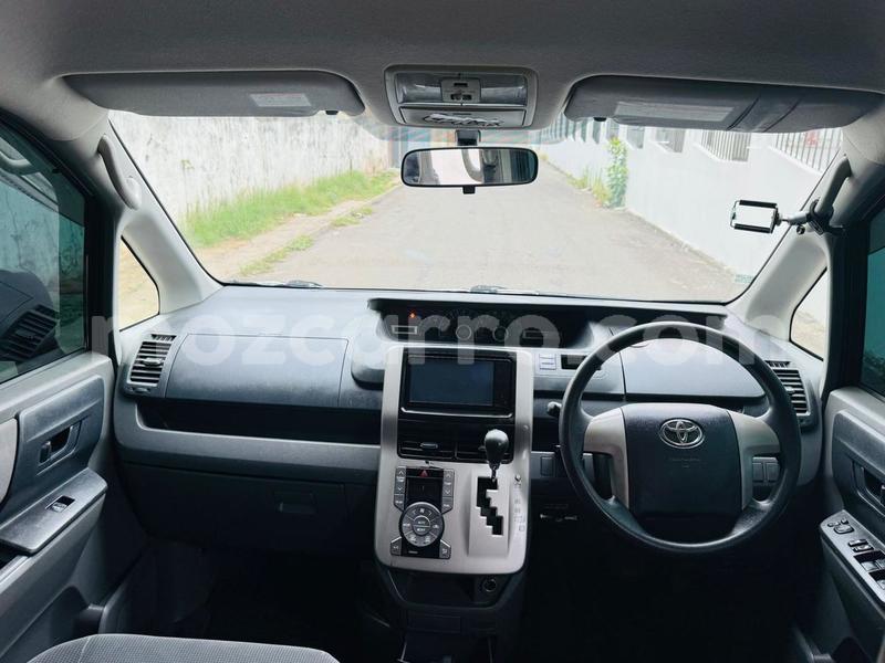 Big with watermark toyota noah maputo maputo 41731