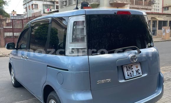 Comprar Usado Toyota Sienta Azul Carro em Maputo em Maputo Comprar Usado Toyota Sienta Azul Carro em Maputo em Maputo