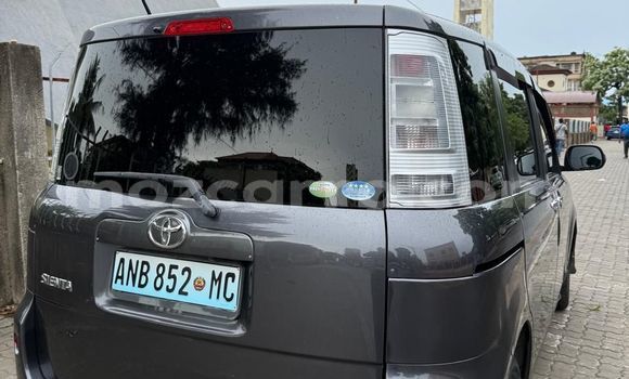 Comprar Usado Toyota Sienta Preto Carro em Maputo em Maputo Comprar Usado Toyota Sienta Preto Carro em Maputo em Maputo