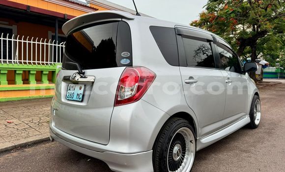 Comprar Usado Toyota Ractis Prata Carro em Maputo em Maputo Comprar Usado Toyota Ractis Prata Carro em Maputo em Maputo
