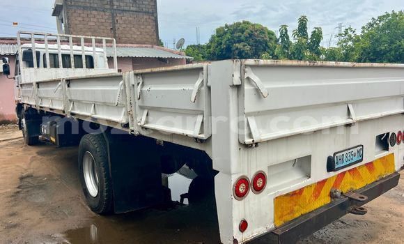 Comprar Usado Nissan 100NX Branco Carro em Maputo em Maputo Comprar Usado Nissan 100NX Branco Carro em Maputo em Maputo