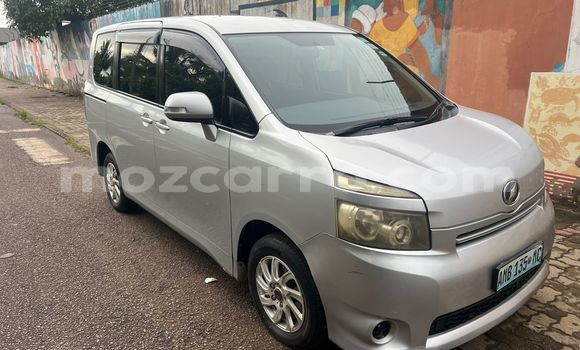 Comprar Usado Toyota Noah De outros Carro em Maputo em Maputo Comprar Usado Toyota Noah De outros Carro em Maputo em Maputo