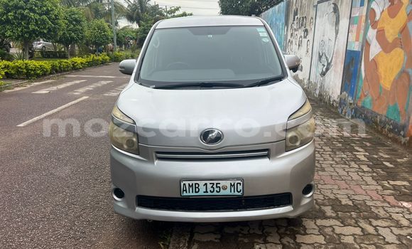 Comprar Usado Toyota Noah De outros Carro em Maputo em Maputo Comprar Usado Toyota Noah De outros Carro em Maputo em Maputo