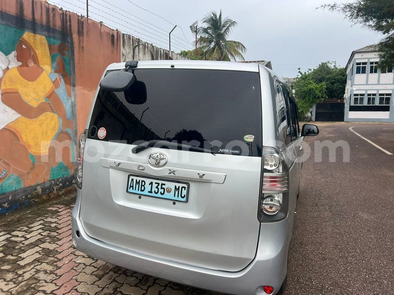 Big with watermark toyota noah maputo maputo 41744