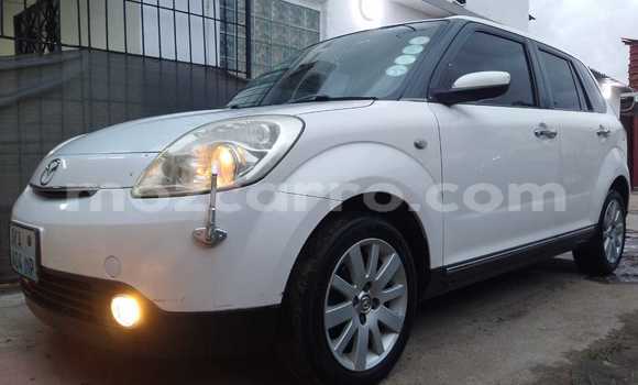 Comprar Usado Mazda Verisa Branco Carro em Maputo em Maputo Comprar Usado Mazda Verisa Branco Carro em Maputo em Maputo