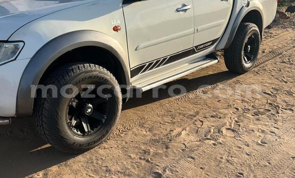 Comprar Usado Mitsubishi L200 Branco Carro em Maputo em Maputo Comprar Usado Mitsubishi L200 Branco Carro em Maputo em Maputo