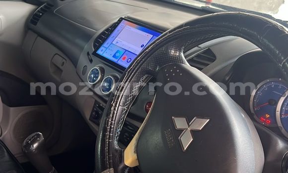 Comprar Usado Mitsubishi L200 Branco Carro em Maputo em Maputo Comprar Usado Mitsubishi L200 Branco Carro em Maputo em Maputo