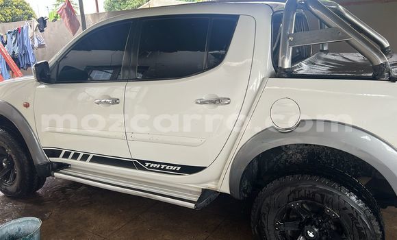 Comprar Usado Mitsubishi L200 Branco Carro em Maputo em Maputo Comprar Usado Mitsubishi L200 Branco Carro em Maputo em Maputo
